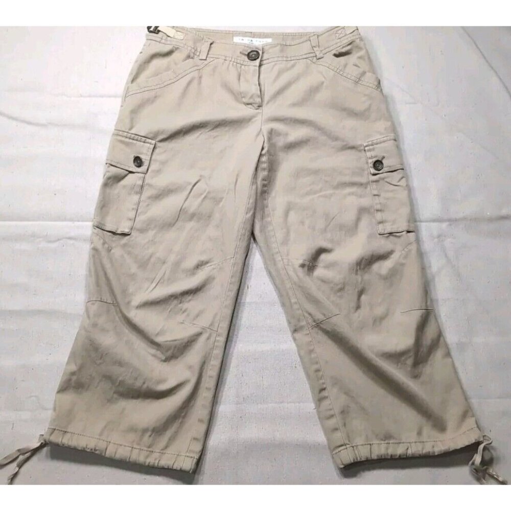 Trina Turk Los Angeles Beige Cargo Capri Shorts  Side Pockets Size 4